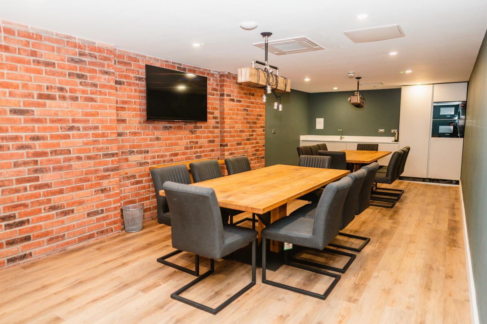 Apartment Vichy - The Glass House Vip Luxury With Gym, Cinema & Gaming Rooms, And Work Space Access *
