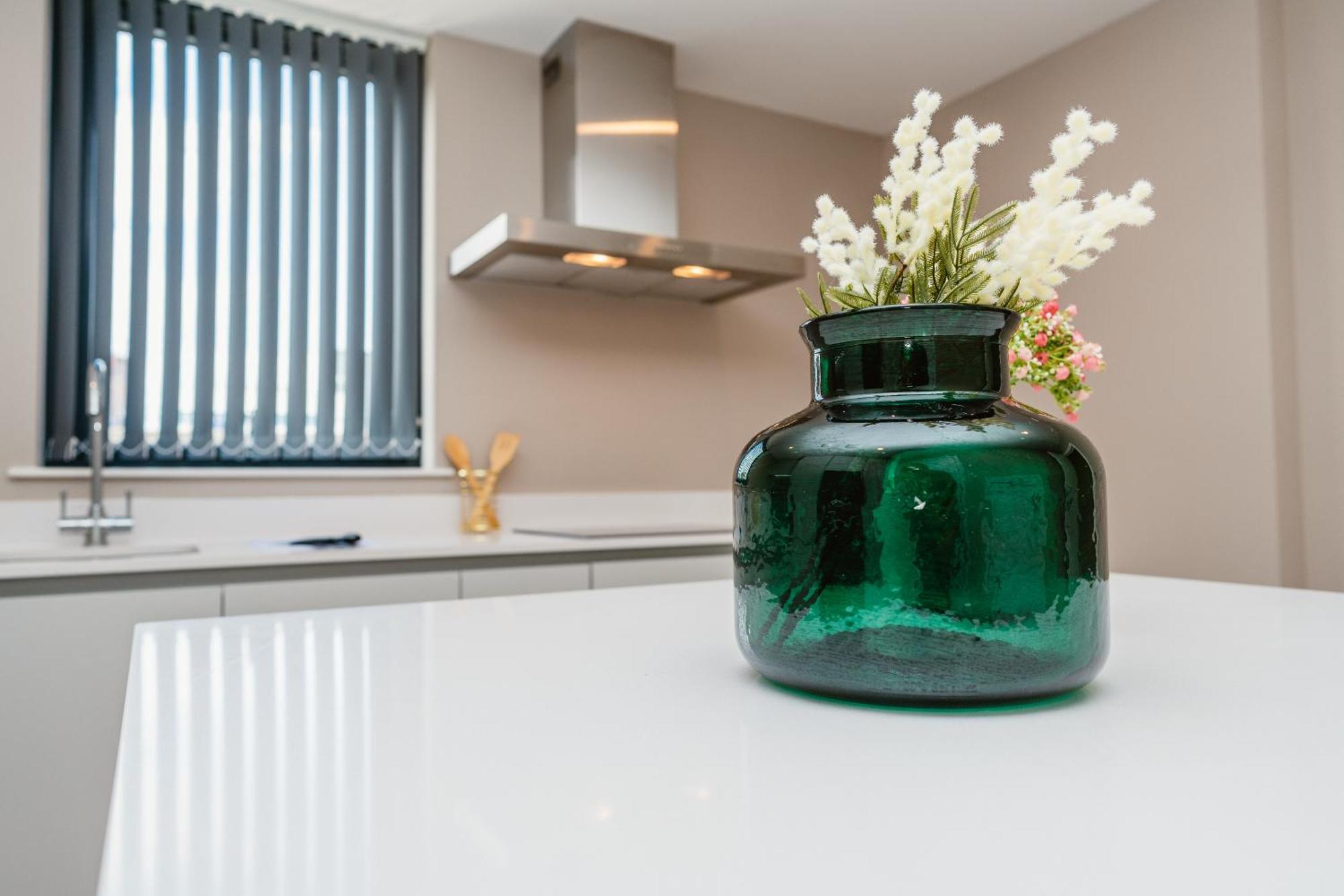 Vichy - The Glass House Vip Luxury With Gym, Cinema & Gaming Rooms, And Work Space Access *