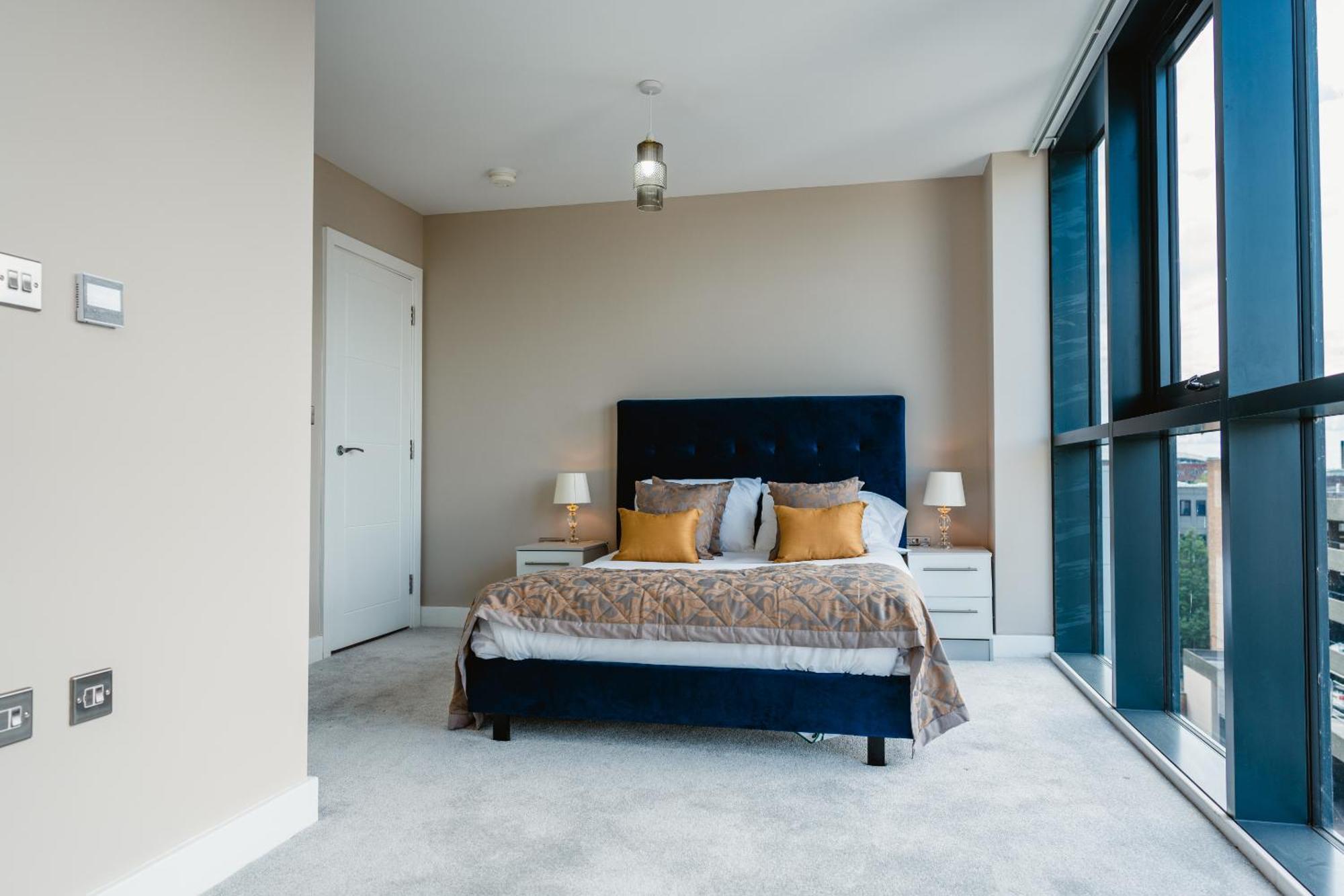 Vichy - The Glass House Vip Luxury With Gym, Cinema & Gaming Rooms, And Work Space Access Apartment Kingston upon Hull