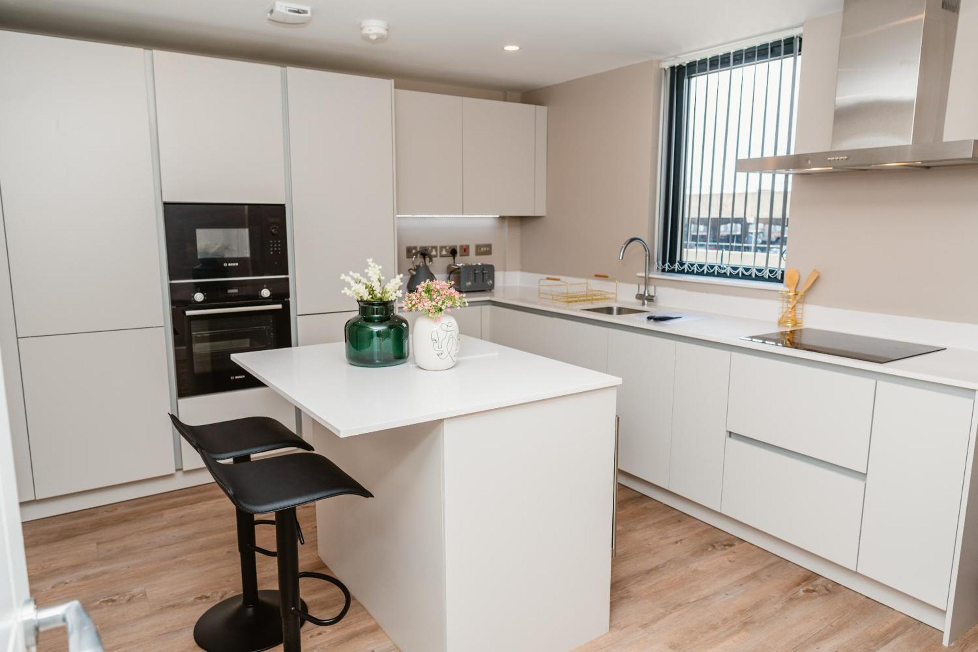 Vichy - The Glass House Vip Luxury With Gym, Cinema & Gaming Rooms, And Work Space Access Apartment Kingston upon Hull