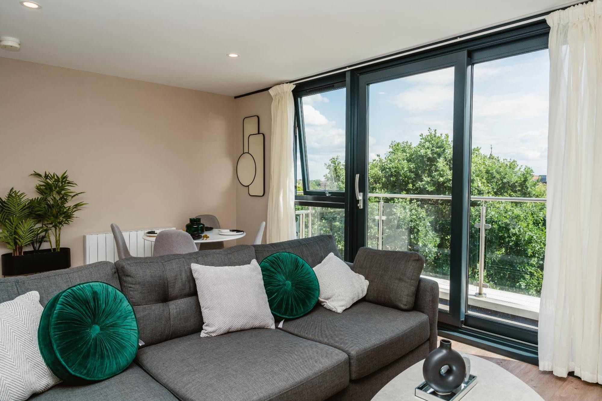 Vichy - The Glass House Vip Luxury With Gym, Cinema & Gaming Rooms, And Work Space Access *